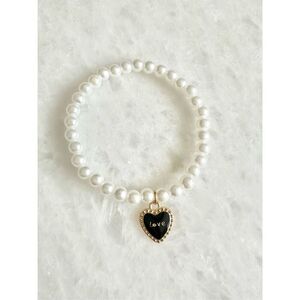 Black heart faux pearl bracelet